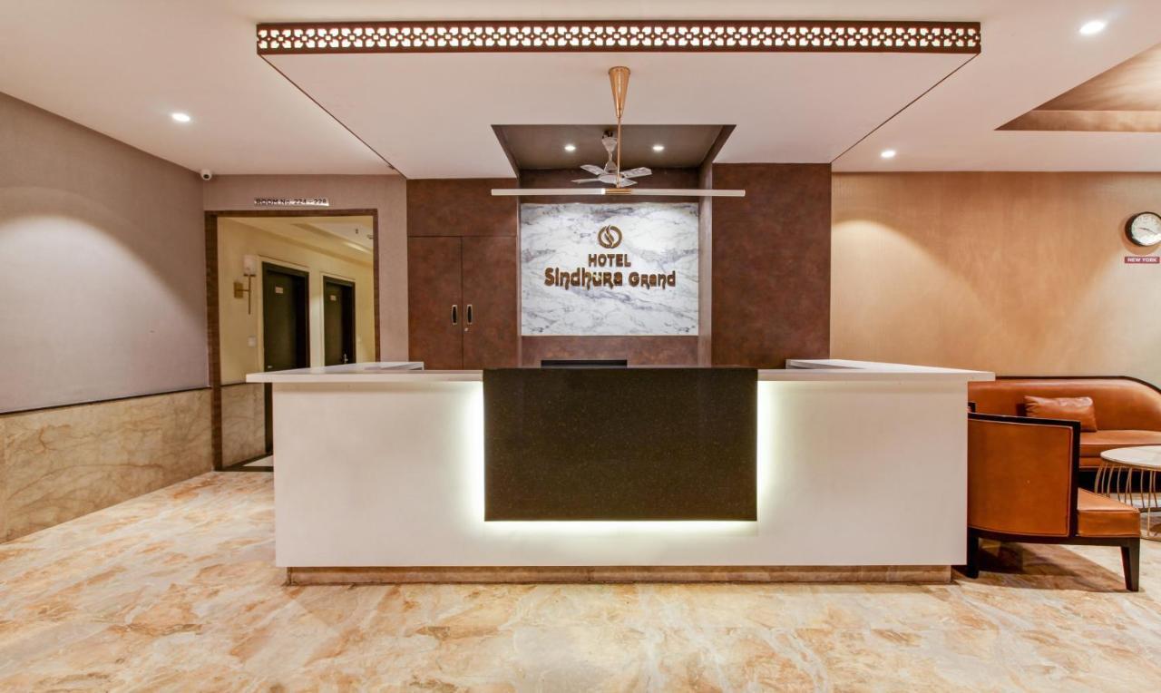 Treebo Trend Sindhura Grand Hotel Haiderabad Buitenkant foto