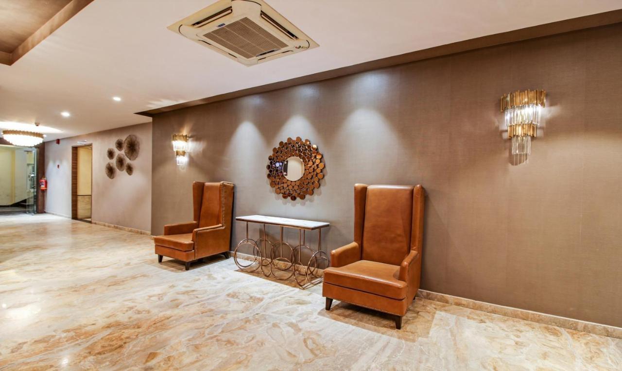 Treebo Trend Sindhura Grand Hotel Haiderabad Buitenkant foto